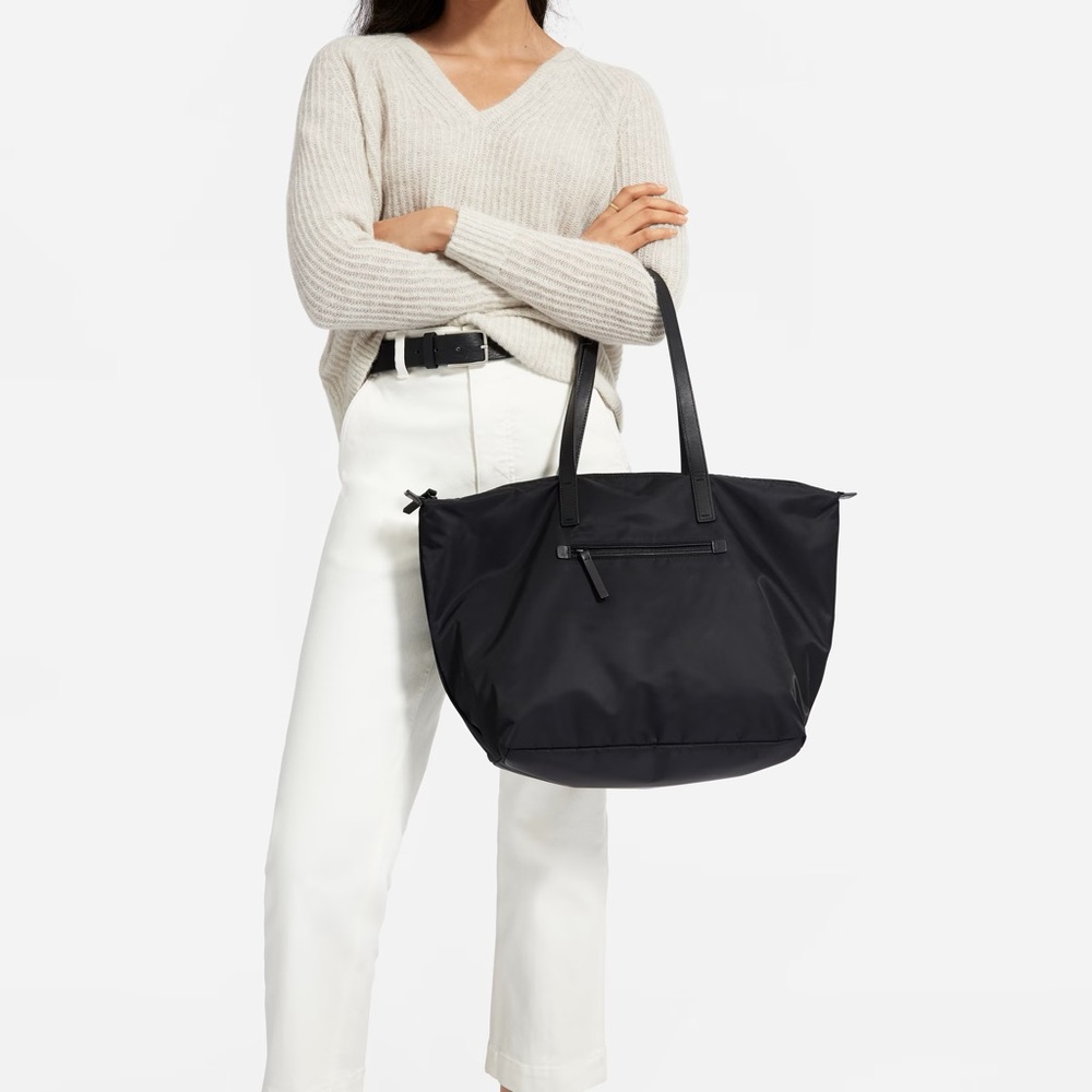 Everlane Black Nylon Renew Traveler Tote